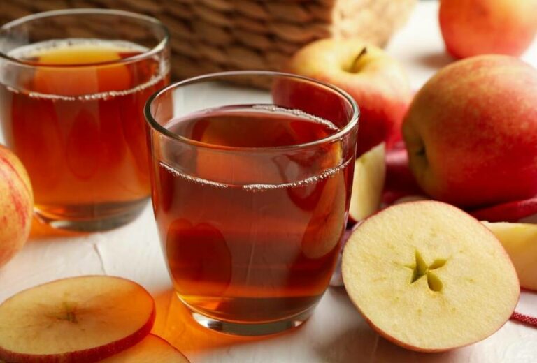 Can Dogs Drink Apple Juice? How Do You Make Apple Juice For Your Dog? The Goody Pet