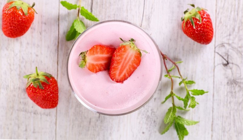 Can Dogs Eat Strawberry Yogurt? - The Goody Pet